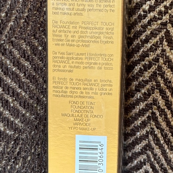 NIB YSL Perfect Touch Radiance Foundation - B50 (ex 6) - Picture 2 of 5